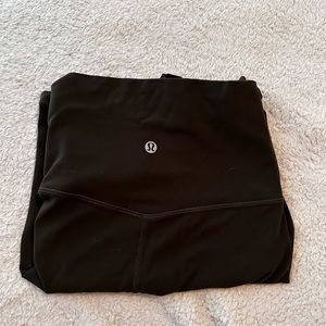 🔥 LIKE NEW LULU 🔥 barely used size 14 align shorts 🦋